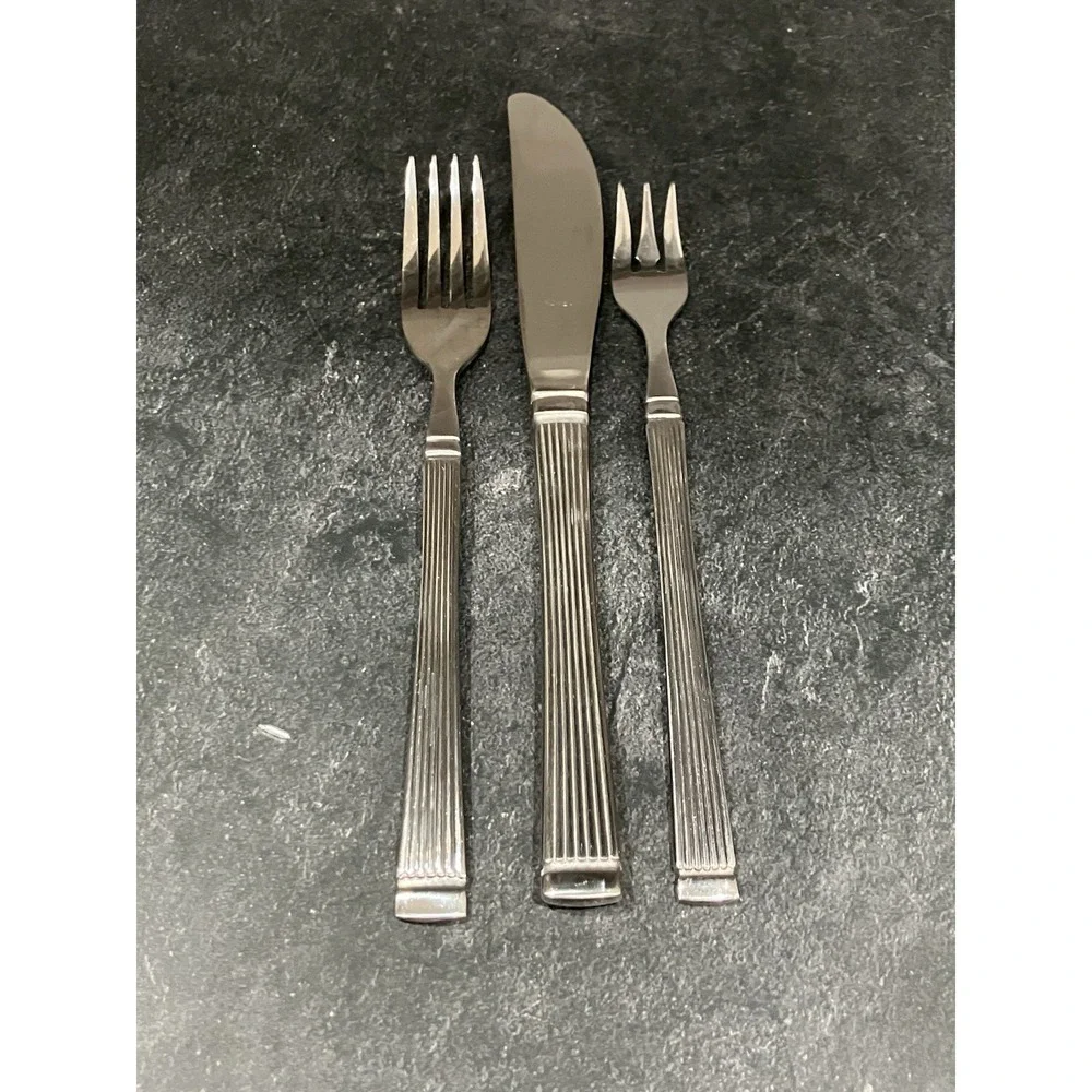 16 Mandolin Stainless Michael Lloyd Stainless Ribbed Cocktail Fork Youth Flatwre